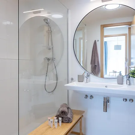 Prague Days - 2Bdr Apt - Balcony - Garage Parking - Easy City Center Access Exterior photo