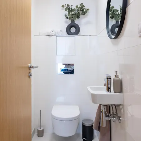 Prague Days - 2Bdr Apt - Balcony - Garage Parking - Easy City Center Access Exterior photo