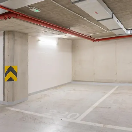 Prague Days - 2Bdr Apt - Balcony - Garage Parking - Easy City Center Access Exterior photo