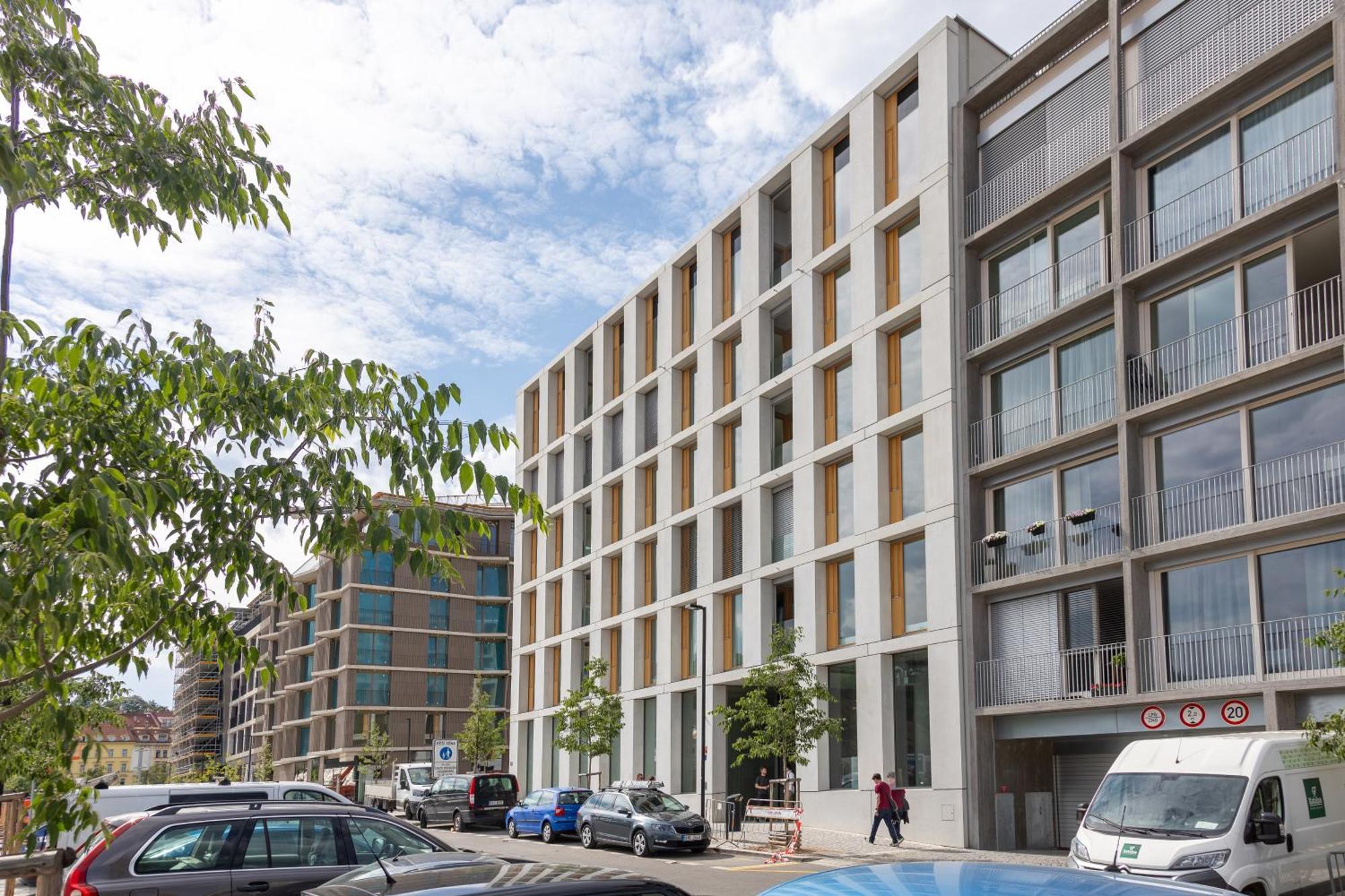 Appartement Days - 2bdr - Balcony - Garage Parking - Easy Center Access